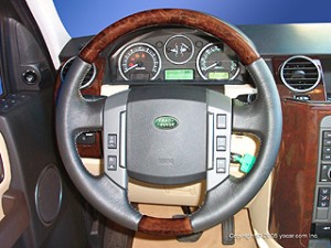 Land-Rover-LR3-wood-grain-steering-wheel