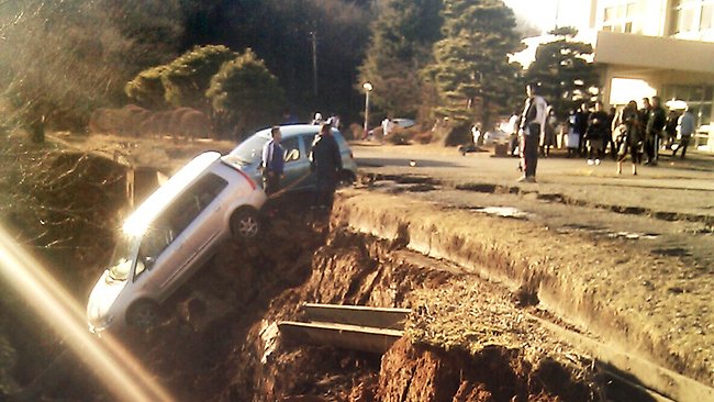 wpid-086447-japan-quake-2011-03-11-23-42.jpg