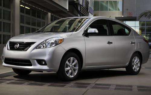 wpid-2012-Nissan-Versa-Sedan-Reviews-and-Specs-front-angle-2011-09-30-02-04.jpg