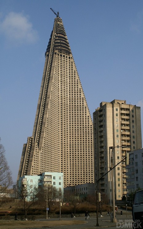 wpid-Ryugyong-Hotel-North-Korea-19-465x744-2011-10-16-10-11.jpg